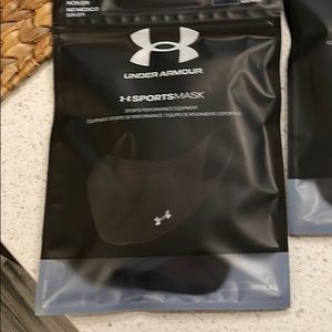 NWT UA Face Mask